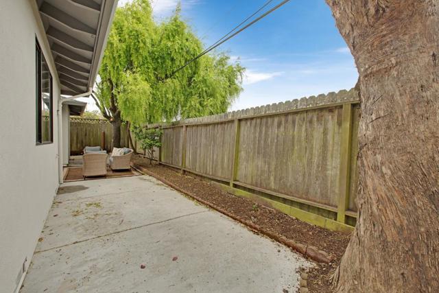 2860 Oakmont Drive, San Bruno CA: https://media.crmls.org/mediaz/33d39b41-a7b0-42dc-9e8d-9976a0870cd1.jpg