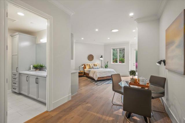 17435 Phillips Avenue, Los Gatos CA: https://media.crmls.org/mediaz/33d3d9d0-1212-4dff-9389-22c6f8e9f42c.jpg