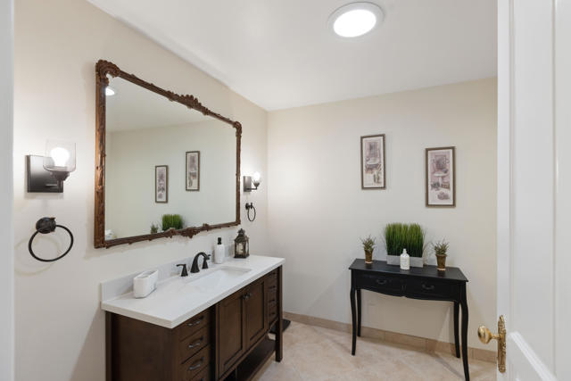 79100 Montego Bay Drive, Bermuda Dunes CA: https://media.crmls.org/mediaz/33d54d0d-d332-4fea-abc3-7e8f25677d43.jpg