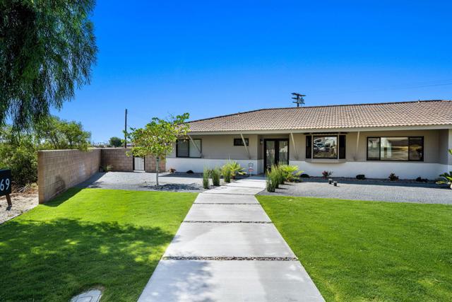 79869 Hummingbird Lane, La Quinta CA: https://media.crmls.org/mediaz/33d5b64d-8d82-405e-9612-33176f6bded6.jpg