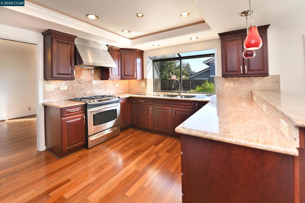 319 Oak Glen Ct