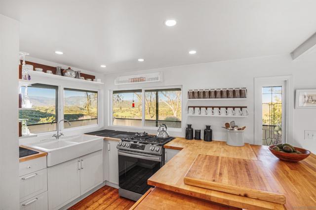 Image 5 of 18 For 23898 Crown Hill Lane