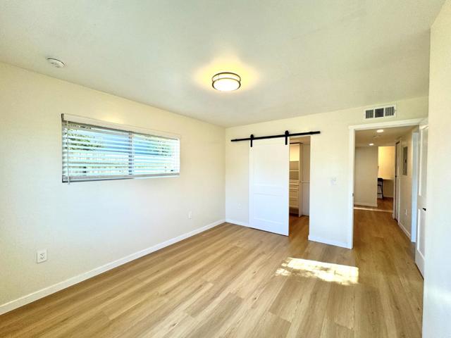 908 Bancroft Ave, Half Moon Bay CA: https://media.crmls.org/mediaz/33d66c49-2900-4c30-b6ff-07e885db40ab.jpg