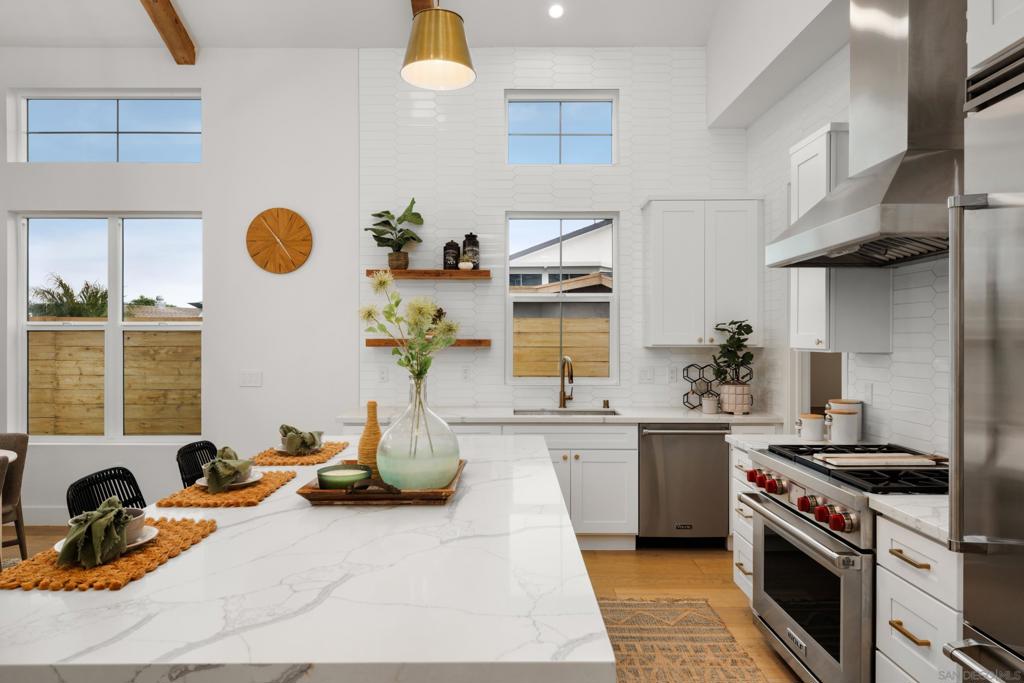 MLS #250027065SD img 4