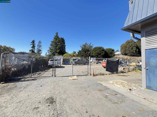 478 Appian Way, El Sobrante, California 94803, ,Business Opportunity,For Sale,Appian Way,41076083