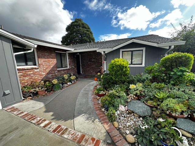 87 Beverly Drive, Watsonville CA: https://media.crmls.org/mediaz/33d86f87-75a1-4a49-9b3d-1975d848a458.jpg