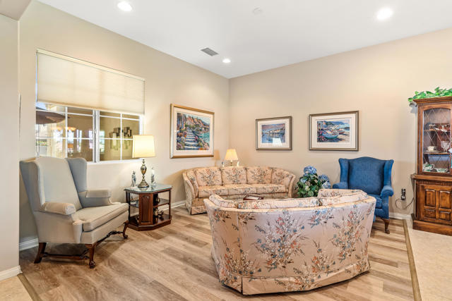 80610 Prestwick Place, Indio CA: https://media.crmls.org/mediaz/33d98f3e-1770-42f2-b7c2-65970bb4a242.jpg