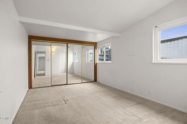 1218 Cornwall Lane, Ventura CA: https://media.crmls.org/mediaz/33d9944b-4d0f-402b-83af-b0163fd48a12.jpg