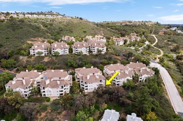 11325 Affinity Ct, San Diego CA: https://media.crmls.org/mediaz/33da19c5-75bb-4794-a9c7-0a1fcbd24184.jpg