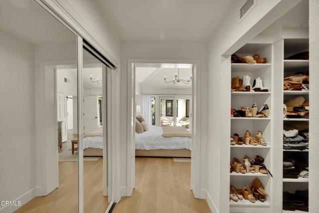 4559 Rayburn Street, Westlake Village CA: https://media.crmls.org/mediaz/33da9f17-45dd-4f0d-8b98-8044d6469ab2.jpg