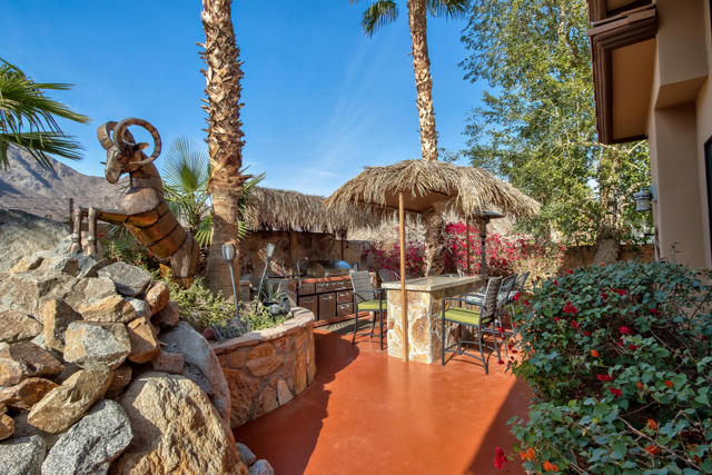 77170 Casa Del Sol, La Quinta CA: https://media.crmls.org/mediaz/33dab073-3b02-4663-a9ff-b170f327e735.jpg