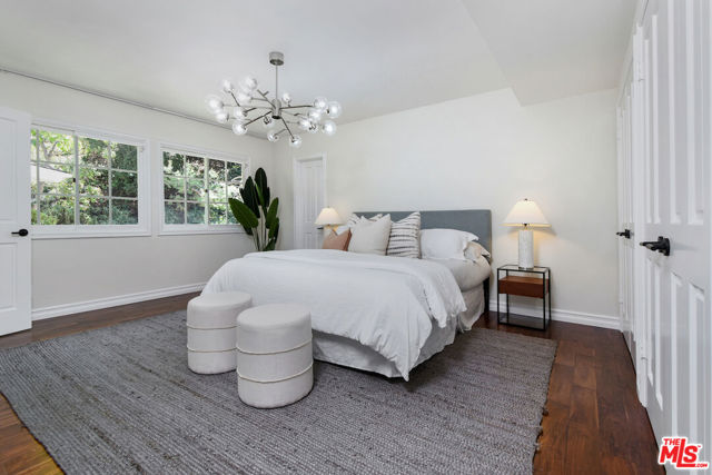 15474 Loom Place, Sherman Oaks CA: https://media.crmls.org/mediaz/33dae4a5-8dc8-42f5-a312-20fb5beb7880.jpg