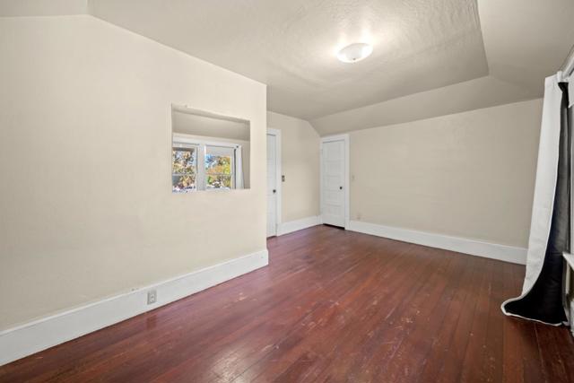 Image 18 of 28 For 250 Mariposa Avenue