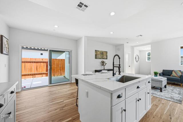 Detail Gallery Image 7 of 38 For 1131 W 2nd St, Oxnard,  CA 93030 - 3 Beds | 2 Baths