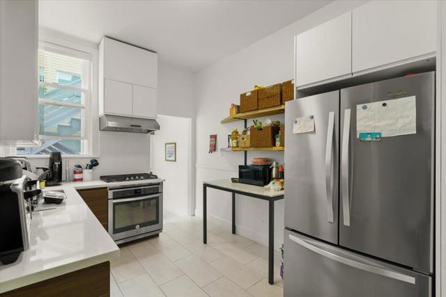 414 Bryant Street, San Francisco CA: https://media.crmls.org/mediaz/33dbea6b-8b38-4a1e-beff-72f0de7e2270.jpg