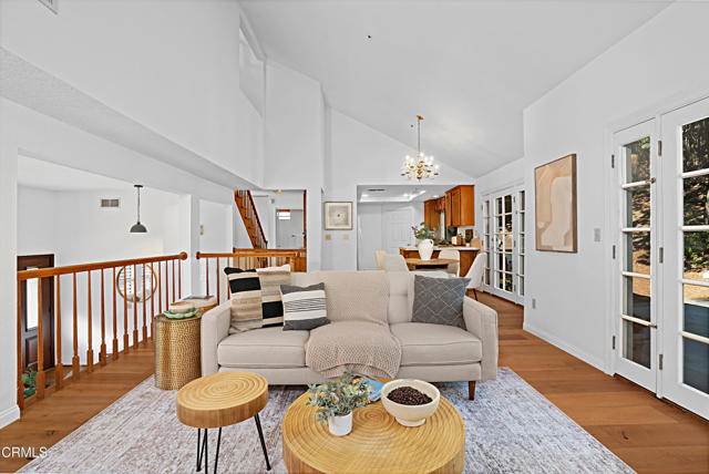 Detail Gallery Image 8 of 26 For 24571 Indian Hill Ln, West Hills,  CA 91307 - 3 Beds | 2 Baths