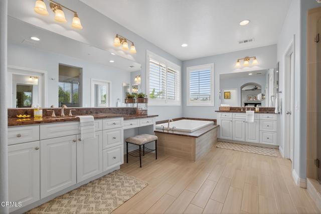 474 Park Cottage Place, Camarillo CA: https://media.crmls.org/mediaz/33dc3e9f-9fd1-4593-bf56-5fe4c9d186a6.jpg