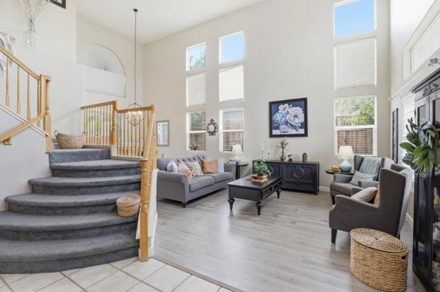 1510 Dovetail Way, Gilroy CA: https://media.crmls.org/mediaz/33dc54d9-5c54-4e6f-bb95-2fdf67e12fd8.jpg