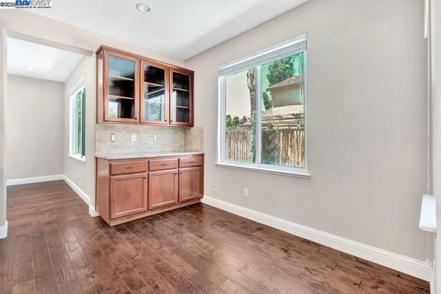 2315 Sabrina Way, Tracy CA: https://media.crmls.org/mediaz/33dc678d-0c0c-41db-beb0-1743057b1a97.jpg