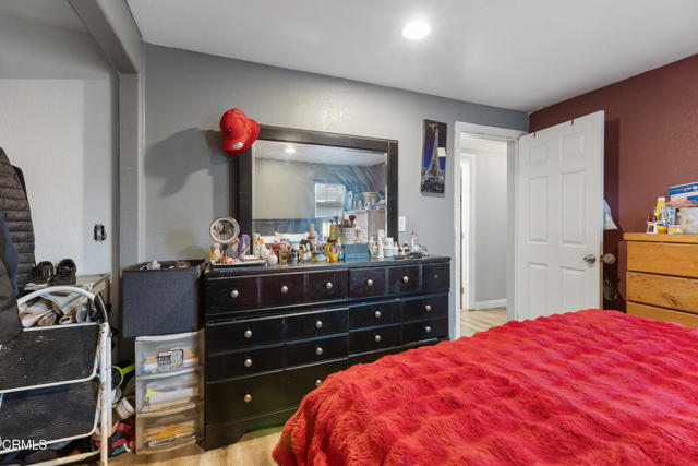 106 Arrowhead Circle, Oxnard CA: https://media.crmls.org/mediaz/33dc7217-8e9d-49bc-b93e-f3b2f3876de7.jpg