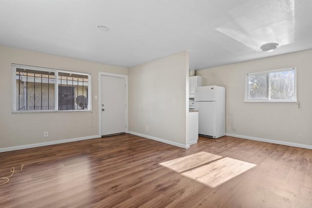 Image 8 of 22 For 128 Catron Dr