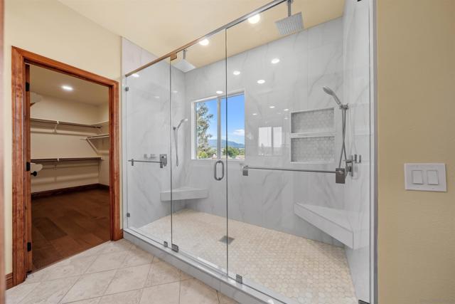 32991 Adelante St, Temecula CA: https://media.crmls.org/mediaz/33dd883f-9f35-45dd-9447-22bbde3a18c3.jpg