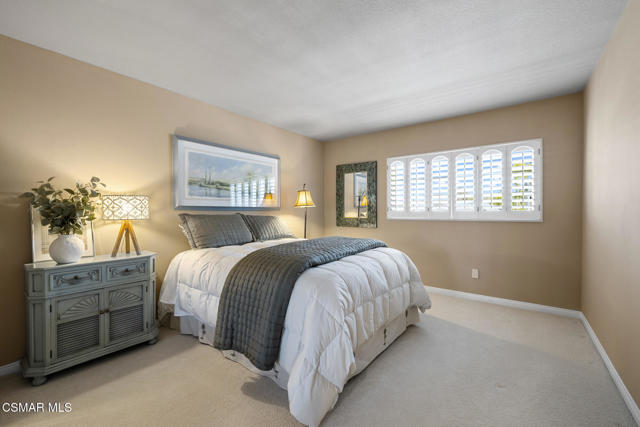 24587 Lola Lane, Newhall CA: https://media.crmls.org/mediaz/33de02a5-43c2-47dc-940b-788b218fcb91.jpg