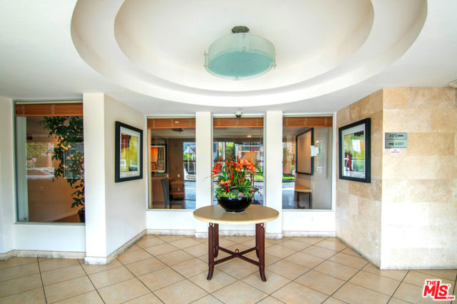 4180 Fair Avenue, Studio City CA: https://media.crmls.org/mediaz/33de0e79-f7c0-4131-ad76-00b67f23a3f1.jpg