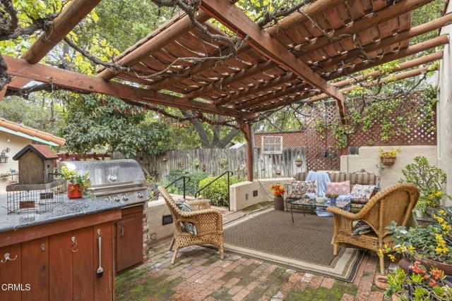 308 Topa Topa Drive, Ojai CA: https://media.crmls.org/mediaz/33de223d-c41b-4c64-823d-54387b705de8.jpg