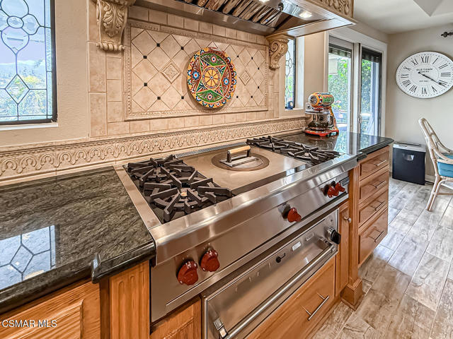 1832 Calle Salto, Thousand Oaks CA: https://media.crmls.org/mediaz/33de61d8-826d-4b2d-901f-5f4d5ea666fa.jpg