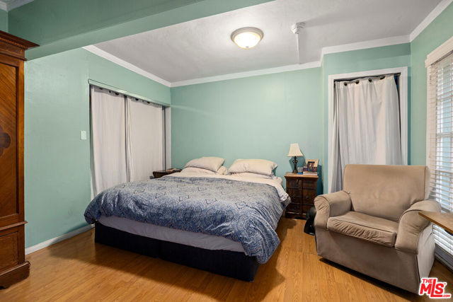 6214 Bertha Street, Los Angeles CA: https://media.crmls.org/mediaz/33ded060-f916-4d8e-8625-3845414fb3d8.jpg