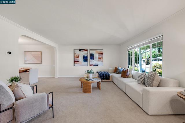 222 Scotts Mill Ct, Danville CA: https://media.crmls.org/mediaz/33df2e5d-dac1-48a3-8f20-d308d0b4f662.jpg