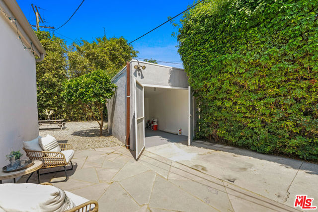 2843 Virginia Road, Los Angeles CA: https://media.crmls.org/mediaz/33dfb3b7-5bbd-4416-8256-fa0def45dc96.jpg