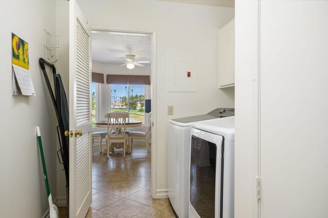 Image 23 of 44 For 371 Desert Falls Drive