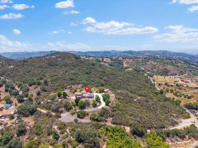 12443 Mirar De Valle, Valley Center CA: https://media.crmls.org/mediaz/33e00814-fc8c-49c8-b624-c7e6a07395af.jpg