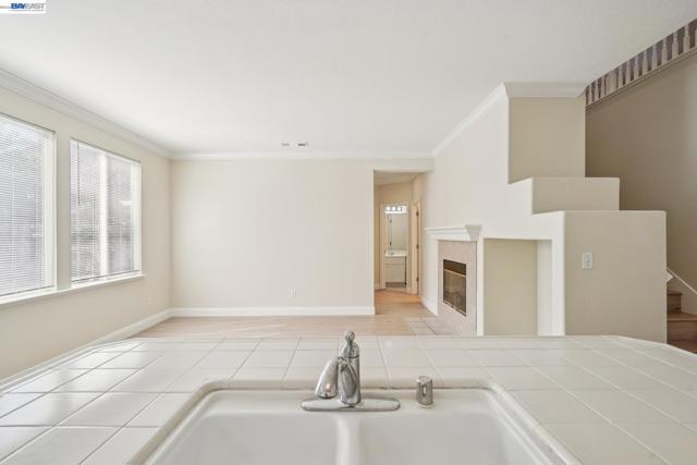 4902 Alterra Way, Sacramento CA: https://media.crmls.org/mediaz/33e0915c-5629-4c7e-b24a-0f85c89394cb.jpg