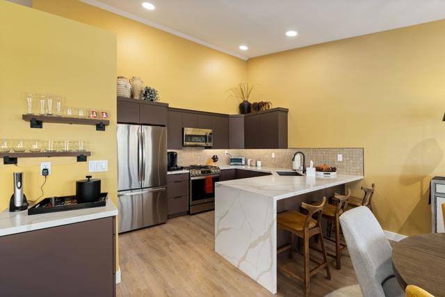 42498 Sand Dune, Palm Desert CA: https://media.crmls.org/mediaz/33e0f845-7fe2-40d4-aaa7-81bd83421d24.jpg