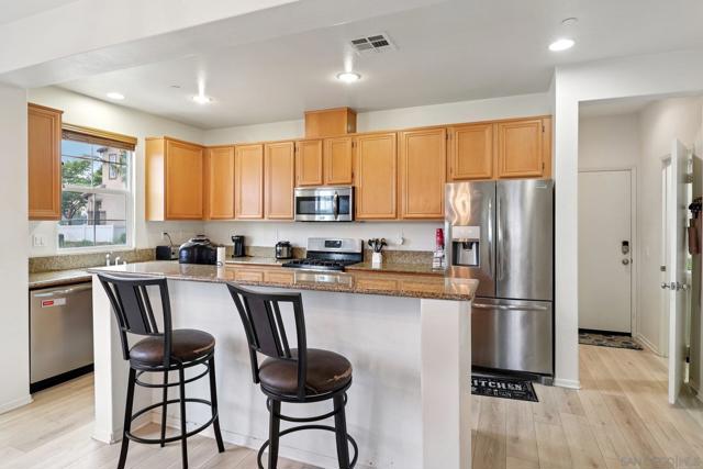 1709 Santa Carolina, Chula Vista CA: https://media.crmls.org/mediaz/33e20c9f-7fba-4e0c-add9-0500c62d365e.jpg