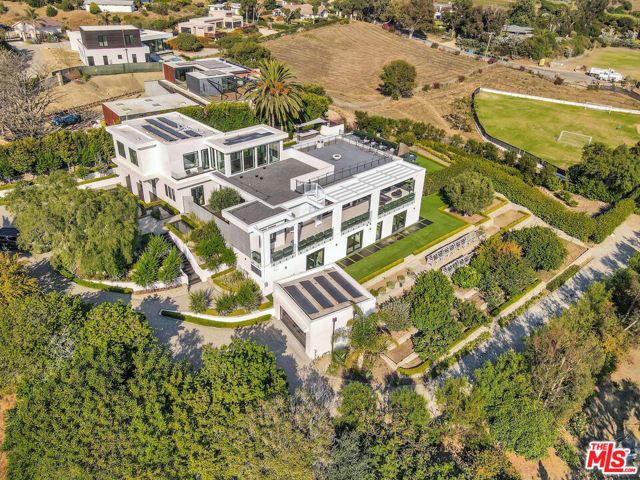 5944 Filaree, Malibu CA: https://media.crmls.org/mediaz/33e257b1-f9d6-4ddf-8072-b7d810283ff1.jpg