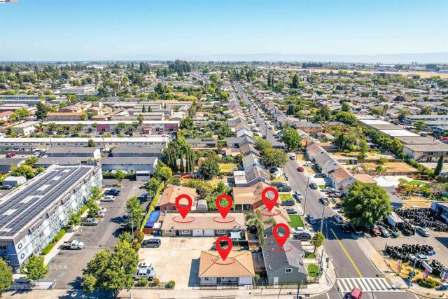 21926 Victory Dr, Hayward CA: https://media.crmls.org/mediaz/33e2dbe1-a4e4-4e64-ab37-9d540519cc1e.jpg