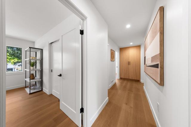 1575 Kingswood Drive, Hillsborough CA: https://media.crmls.org/mediaz/33e38926-ddc7-48d7-88a5-86b9f8e7658c.jpg