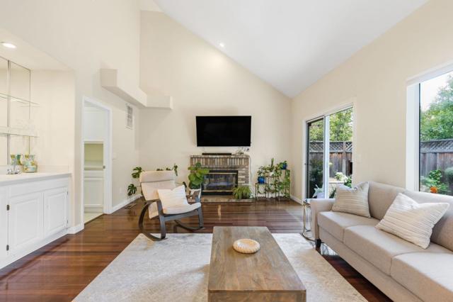 17992 Hillwood Lane, Morgan Hill CA: https://media.crmls.org/mediaz/33e47998-6896-4e38-81e1-856c869bd47f.jpg