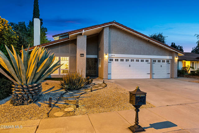30836 Overfall Drive, Westlake Village CA: https://media.crmls.org/mediaz/33e47f06-7f2e-4709-af1e-d8511c9448b2.jpg