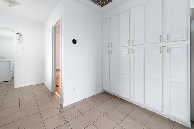 1839 100th Avenue, Oakland CA: https://media.crmls.org/mediaz/33e4dca1-a62f-4214-b409-c3176e609f75.jpg
