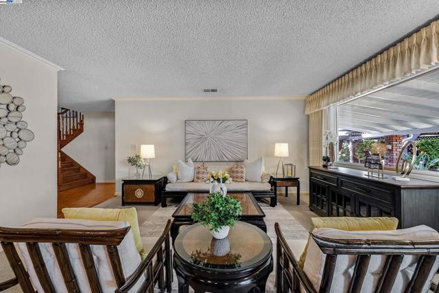 5645 Lemke Pl, Fremont CA: https://media.crmls.org/mediaz/33e4e756-109b-4683-809f-75f6d7efc21c.jpg