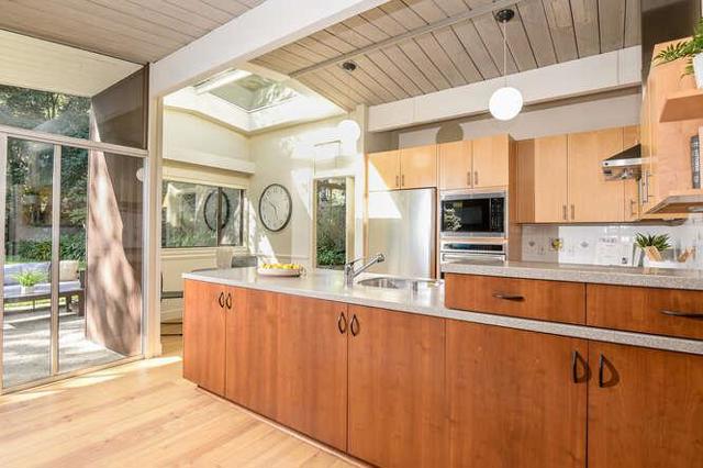 812 San Francisco Court, Stanford CA: https://media.crmls.org/mediaz/33e602ee-da6e-4343-8461-9d414f61b272.jpg