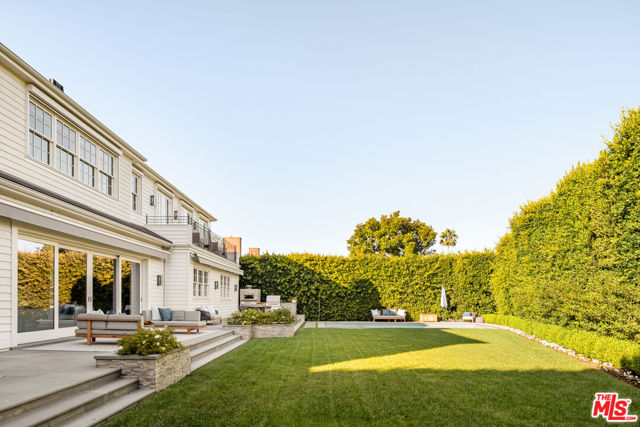 1232 Corsica Drive, Pacific Palisades CA: https://media.crmls.org/mediaz/33e7bf39-cc81-496c-ad08-0dfdb23b6913.jpg