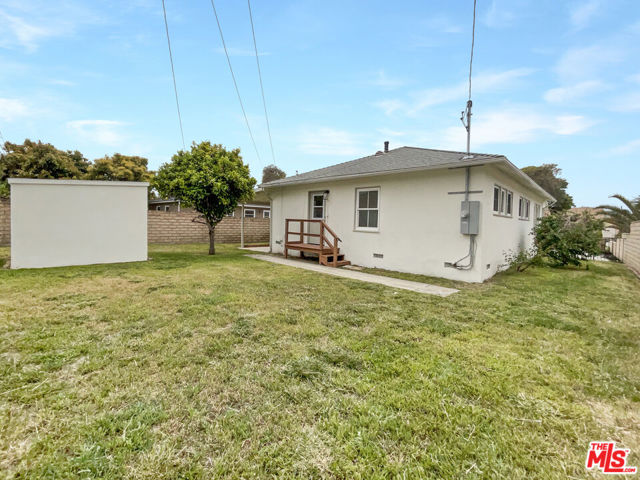 264 S Joanne Avenue, Ventura CA: https://media.crmls.org/mediaz/33e8422f-0772-4800-9181-a0c9e8f9503a.jpg