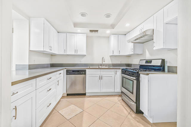 1602 S Andee Drive, Palm Springs CA: https://media.crmls.org/mediaz/33ea43c0-67e0-4ec4-8ce7-527f39647911.jpg