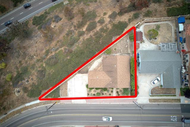945 Nacion Avenue, Chula Vista CA: https://media.crmls.org/mediaz/33ea7999-1d6c-49b8-9925-3e67df0b04f9.jpg
